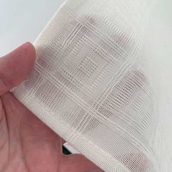 Embroidered holiday cotton 30.5” X 31” table cover - Picture 4 of 5